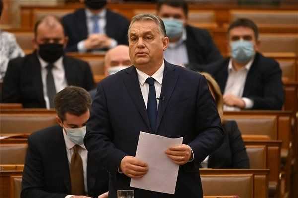 Orbán Viktor beoltatja magát, mihelyst rá kerül a sor
