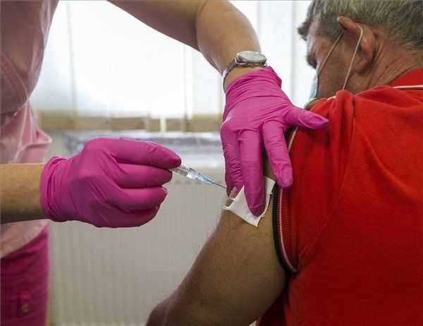 Meghalt 213 beteg, 10 759-cel nőtt a fertőzöttek száma Magyarországon